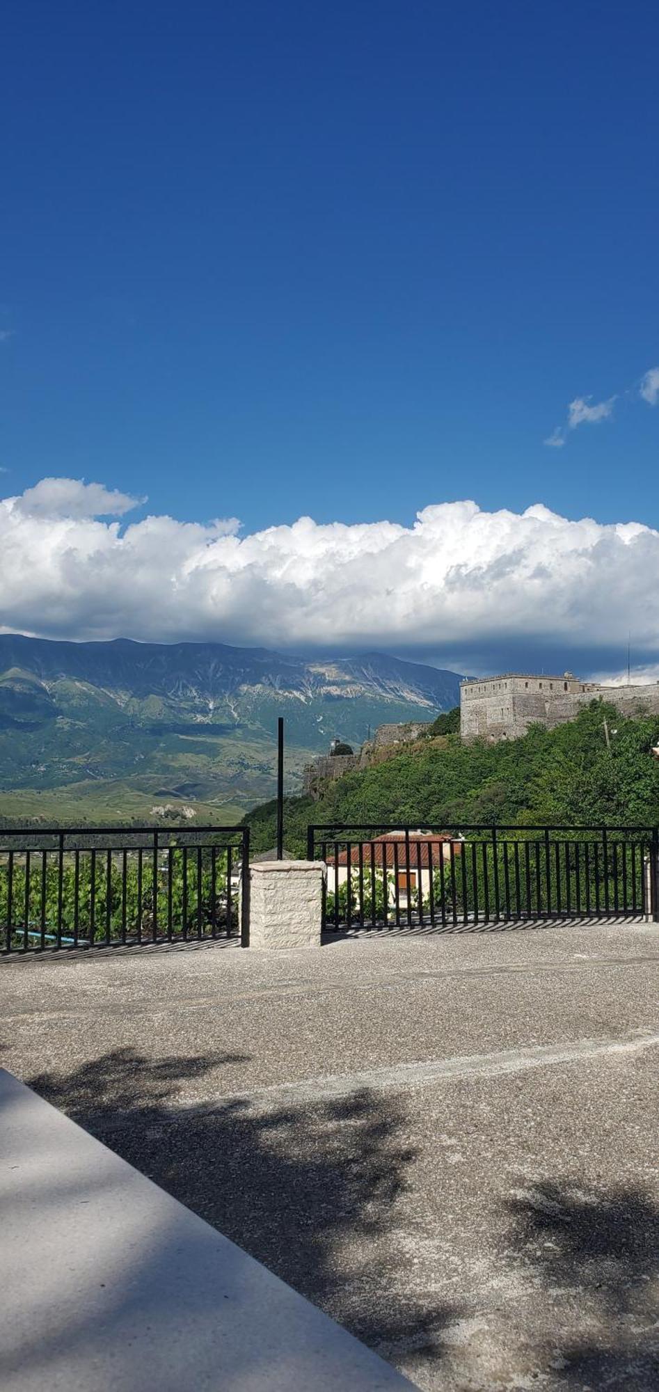 Latifi Guesthouse Gjirokaster Ngoại thất bức ảnh